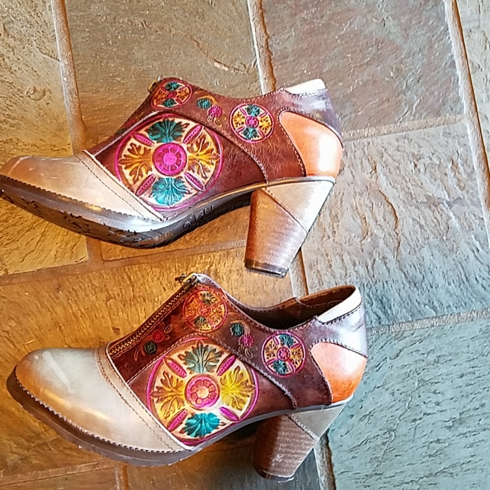 L'Artiste designer shoes, multi, boho chic